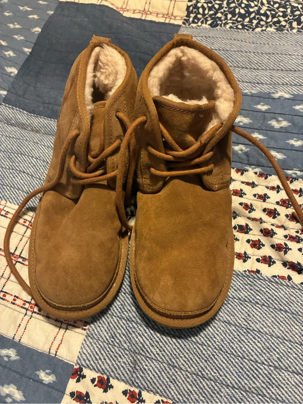 UGG Kids Chestnut Lace-Up Faux-Suede Boots